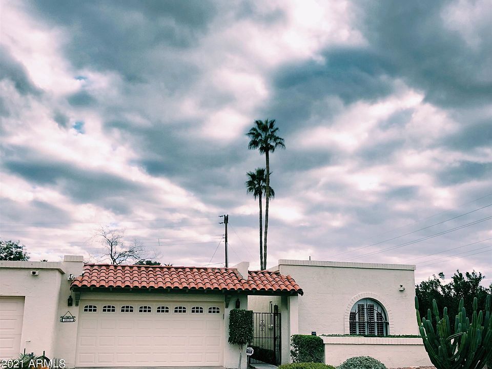 1st image of 905 E Laguna Dr