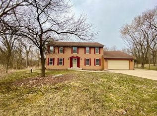 W195S7091 Hillendale Dr, Muskego, WI 53150