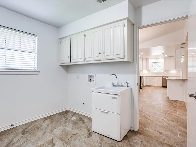 6926 Northwood Rd — Photo 16