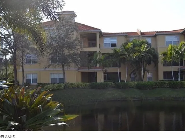 23660 Walden Center Dr #207 — Photo 2