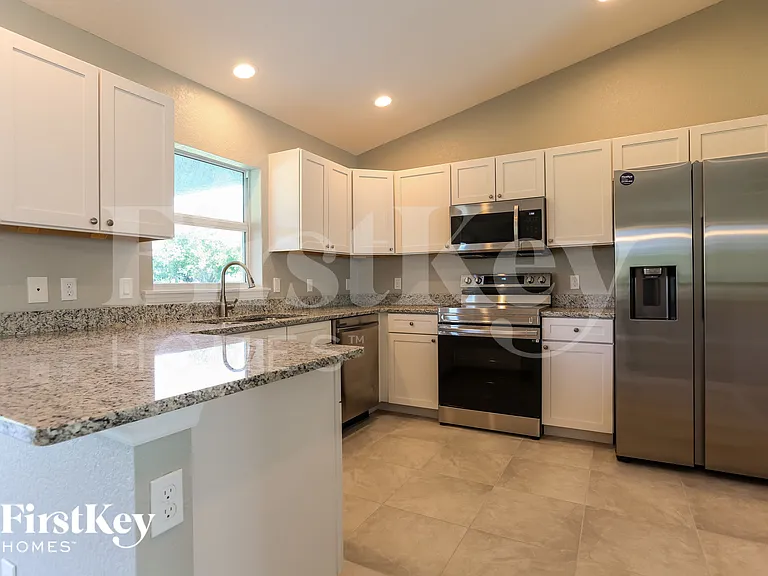 11932 Gretchen Ave — Photo 5
