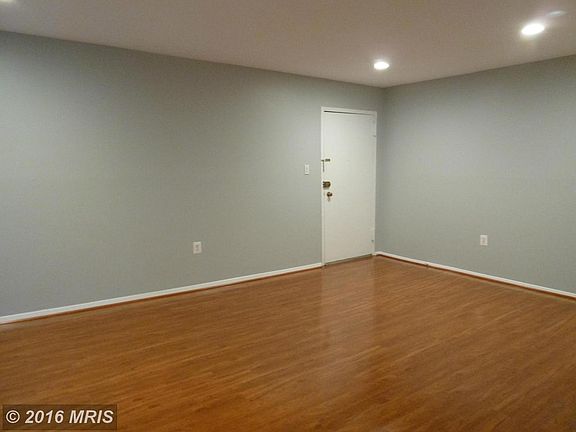 4th image of 5200 Crossfield Ct APT 6