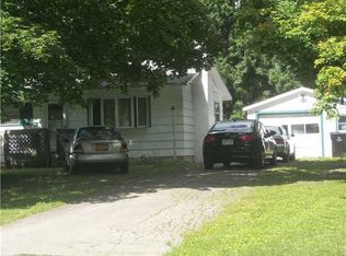 119 Shady Creek Rd, Rochester, NY 14623