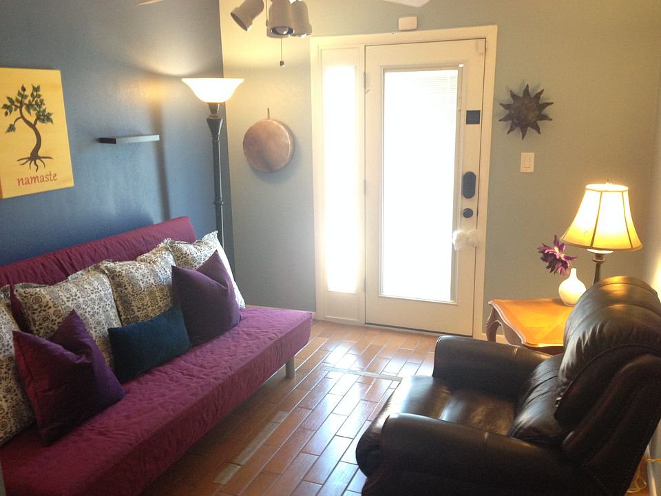 2nd image of 18 W Louis Way