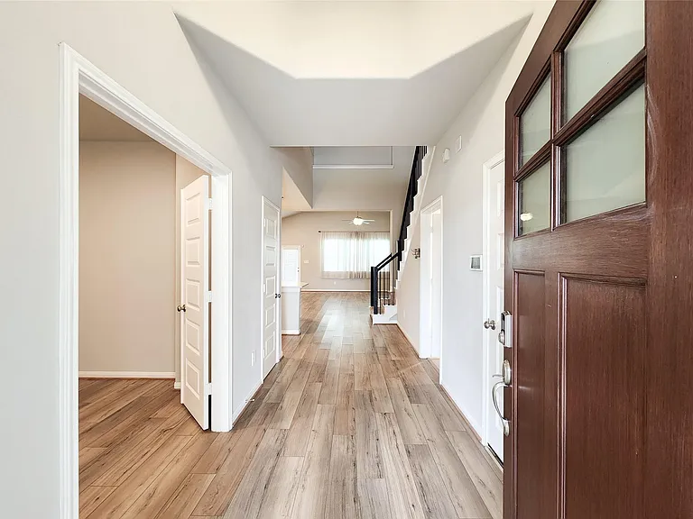 10714 Cliffs View Dr — Photo 18