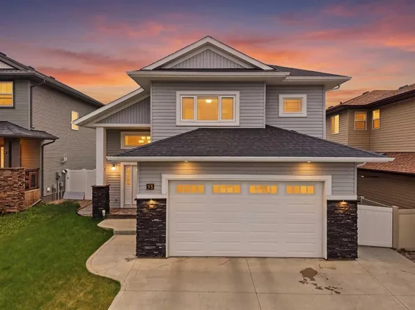 95 N Thompson Cres, Red Deer, AB T4P 0S1