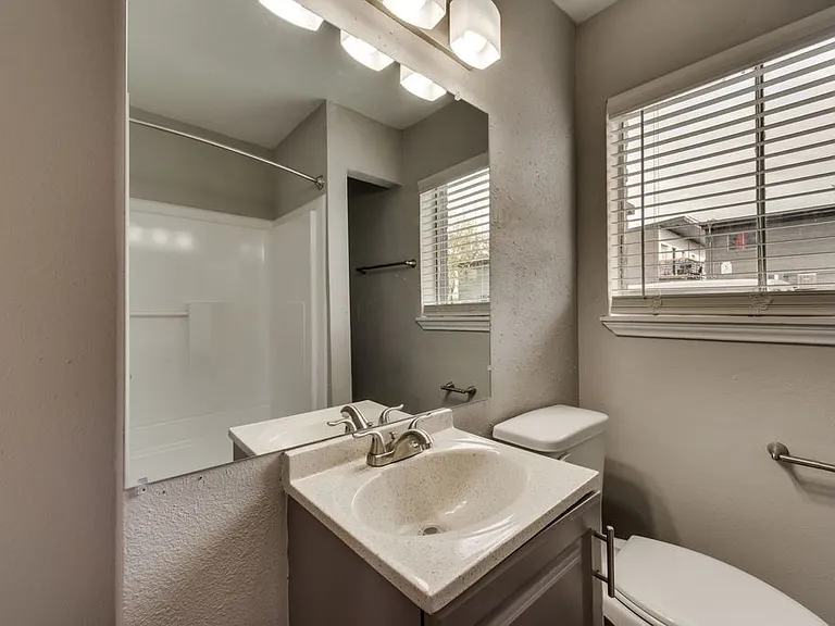 The Blanca Apartments — Photo 20