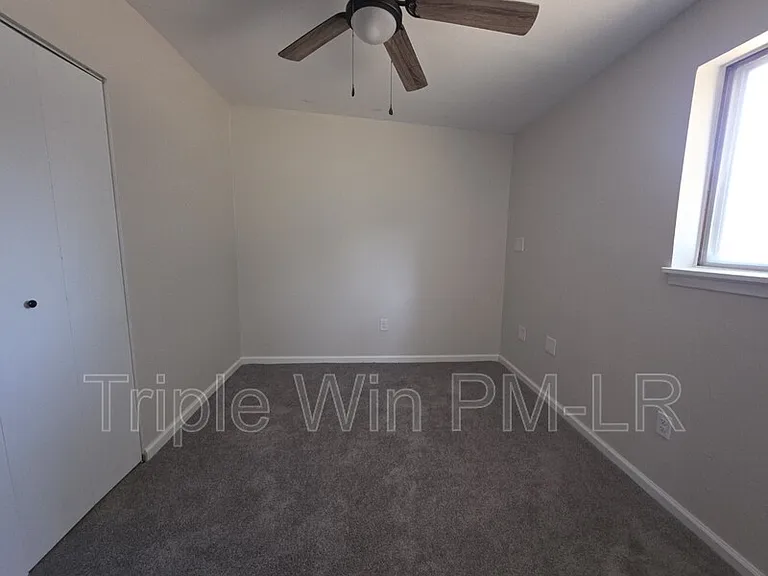 1516 Gregory St — Photo 18
