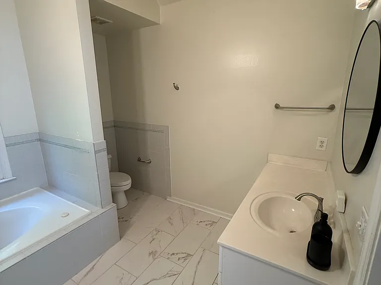 3802 Lance Bluff Ct — Photo 17