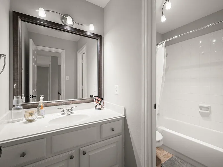 4218 Leaflock Ln — Photo 31