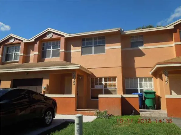 3349 NW 198th Ter, Miami Gardens, FL 33056