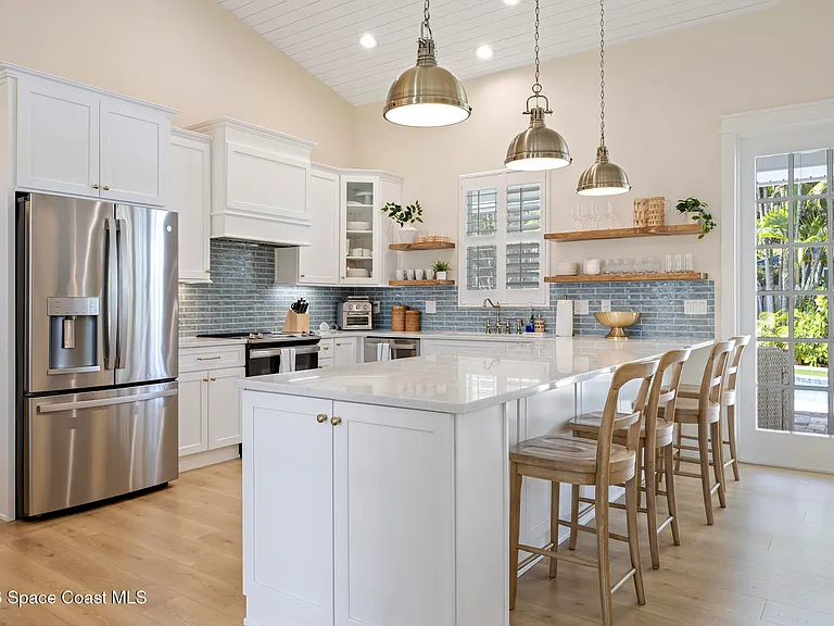 6774 Angeles Rd — Photo 18