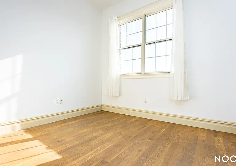 1359 Myrtle Ave #4R — Photo 9