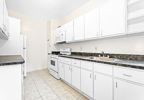 2nd image of 30 Seaman Ave APT 3F