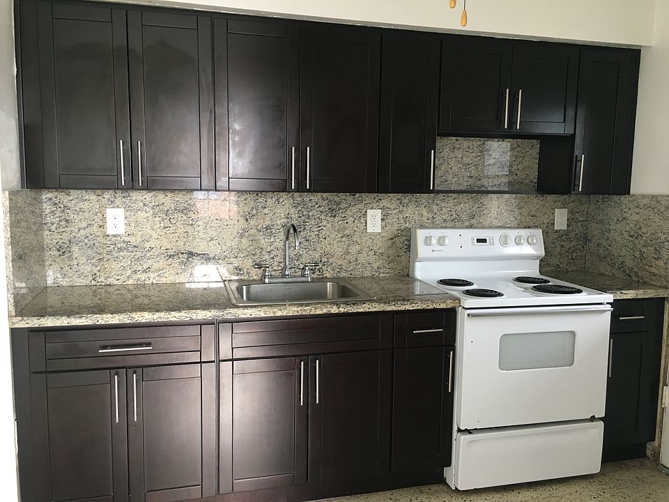 Kitchen *photo taken of similar unit*