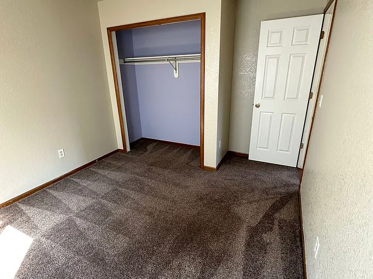 605 Meadow Dr — Photo 11