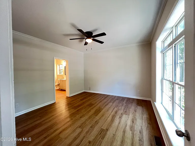 568 Bald Eagle Dr — Photo 11