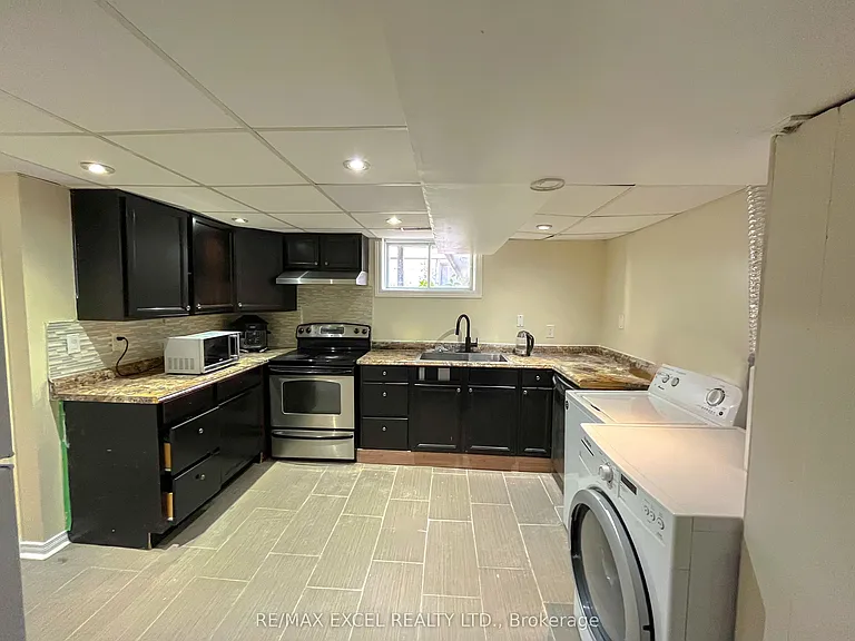 73 Hickling Trl — Photo 10