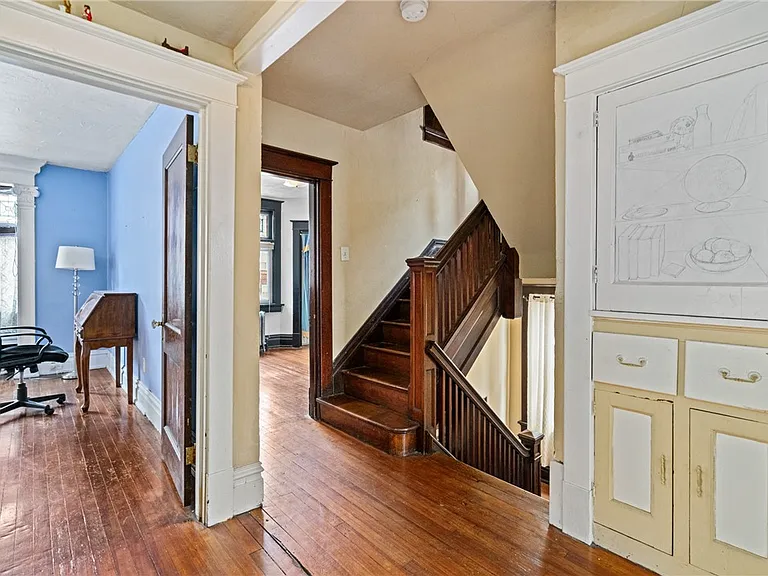 922 Jancey St — Photo 23