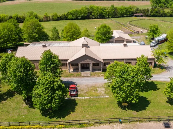 101 Wartrace Creek Rd, Wartrace, TN 37183