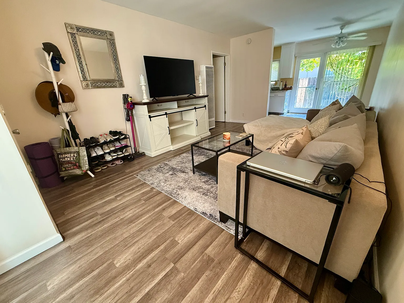 1 bed, 1000 sqft, $2,095 — Photo 2