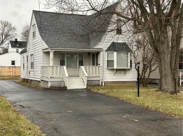 24 Erskine Ave, Youngstown, OH 44512