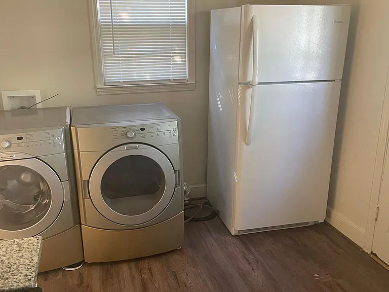 732 Hollywood St #732 — Photo 8