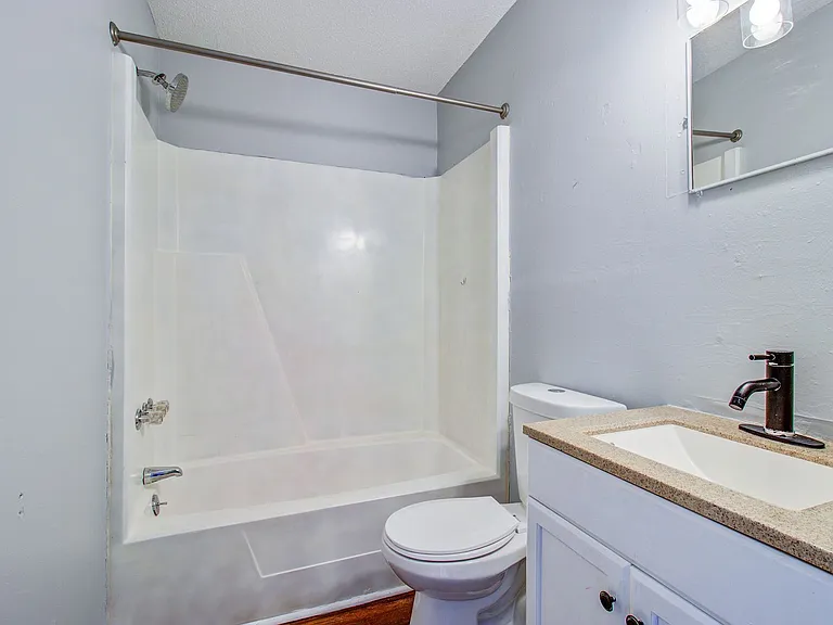 Marilyn Apartments — Photo 12