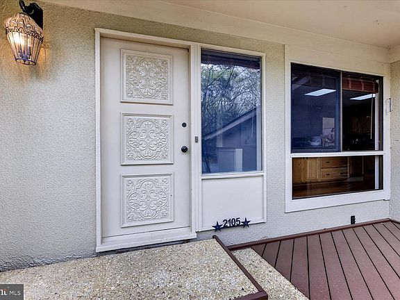 3rd image of 2105 Lirio Ct