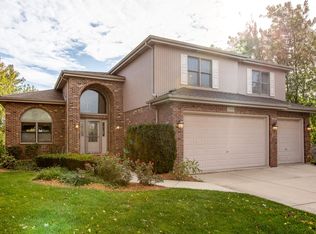 12895 Marian Dr, Lemont, IL