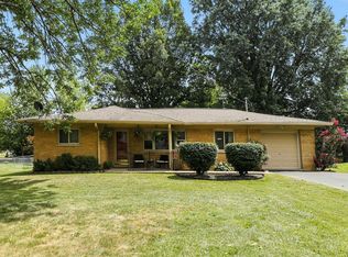 4450 Schoolhouse Rd, Batavia, OH 45103