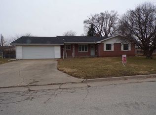 507 E 7th St, West Liberty, IA 52776