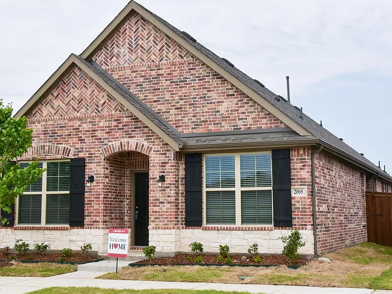 2068 Barx Dr — Photo 2
