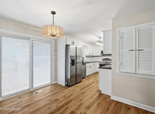 8314 Saint Armands Ct, Louisville, KY 40219