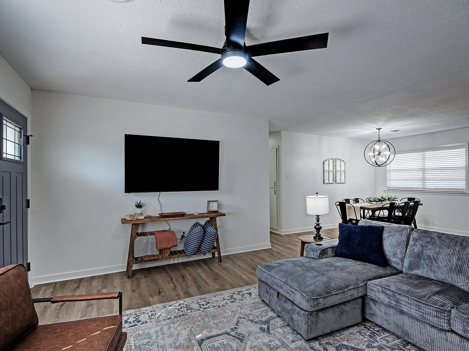4 bed, 1667 sqft, $6,000 — Photo 2