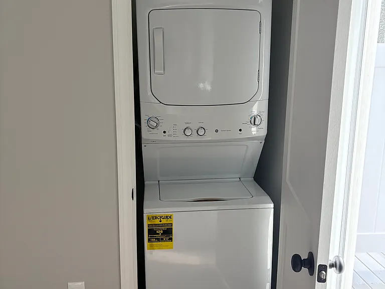 86 Richardson St #1 — Photo 10