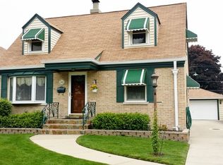 7811 N Neva Ave, Niles, IL 60714