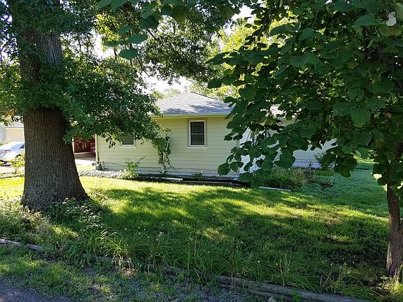 3rd image of 21 McNay St
