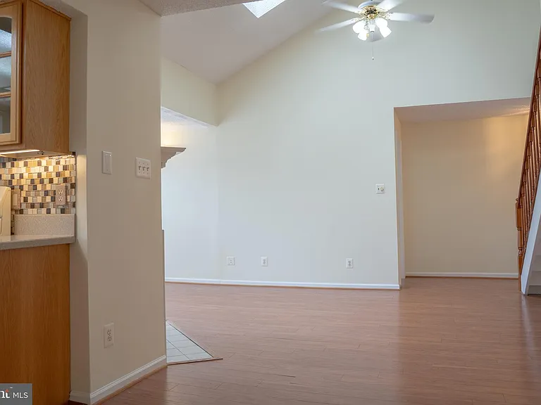 12101 Greenwood Ct #301 — Photo 12