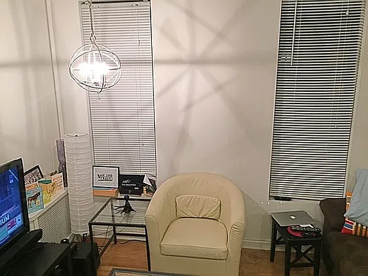 Rented by Rapid Realty Cobble Hill | media 36