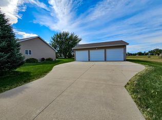 512 Spillway Dr, Pickstown, SD 57367