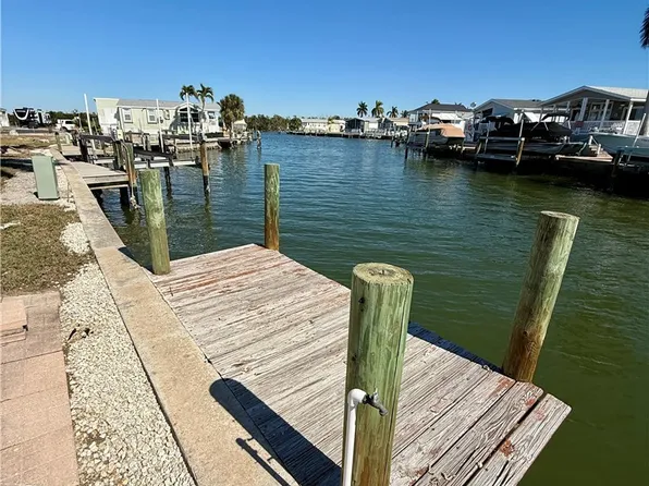 52 Doubloon Way, Fort Myers Beach, FL 33931