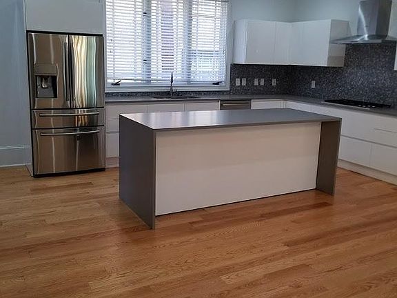 4th image of 3 Pritchard Way NE