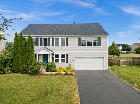 1002 Pattee Ave, Elburn, IL 60119