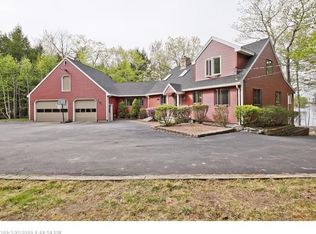 24 Island Cove Rd, Raymond, ME 04071