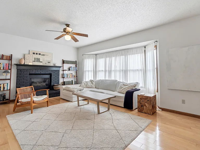 908 Burn Oak Dr — Photo 29