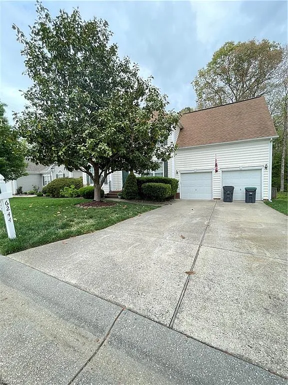 4 bed, 2.5 bath, 2217 sqft, $2,900 — Photo 3