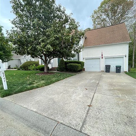 6244 Tewkesbury Way — Photo 3