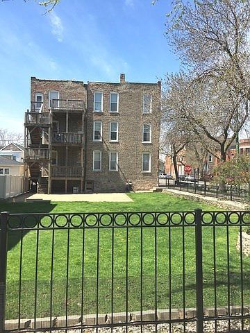 2nd image of 445 W 29th St