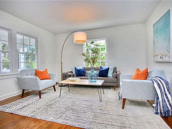 5th image of 921 Camellia Ave